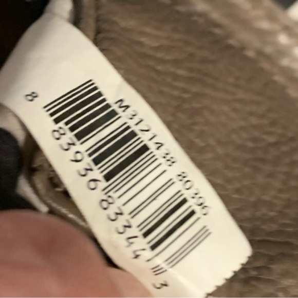 MARC BY MARC JACOBS Classic Q Karlie
Taupe Leather Cross Body Bag - Picture 9 of 11